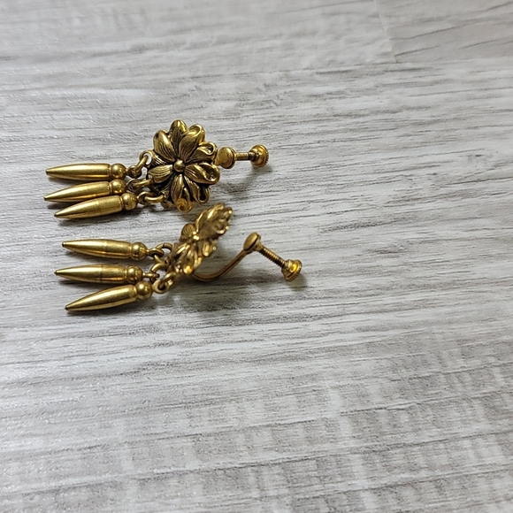 Vintage Floral Drop Dangle Earrings - Picture 2 of 6